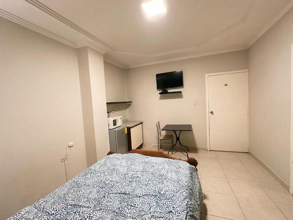 Suitesecu Guayaquil - Deluxe Double Room (2 Adultos + 1 Niño)