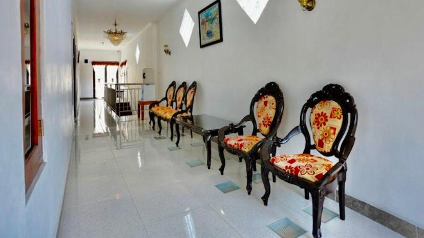 Area soggiorno di Sastro Inn Syariah Hotel Malioboro