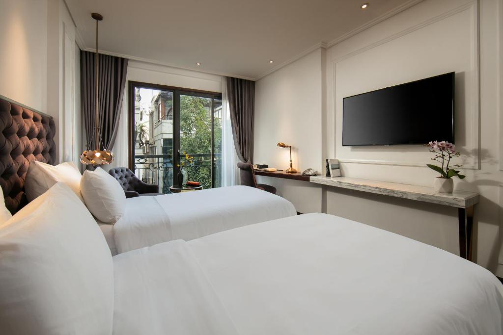 Grand Executive Twin City View