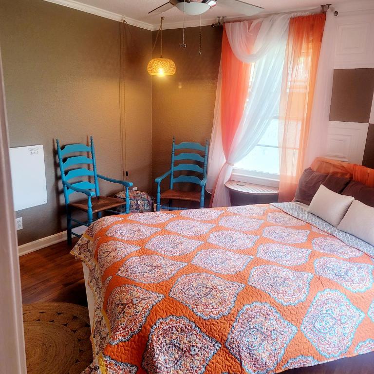 Postel nebo postele na pokoji v ubytování Beach Go-Boho Private Room & Coffee - Tea! FREE