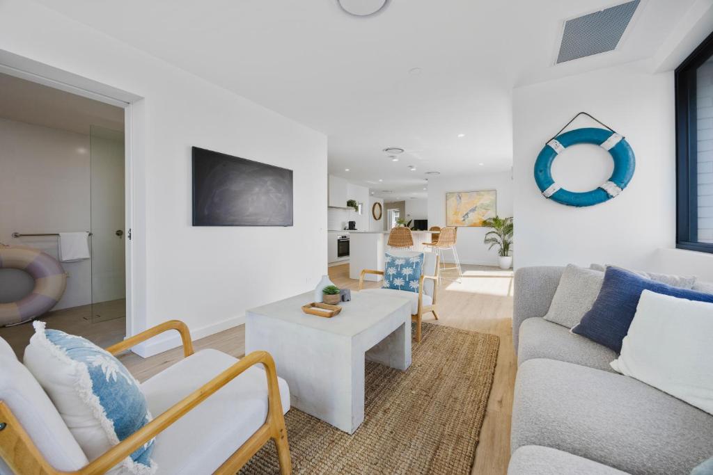 The Shores Surfers Paradise Apartments photo