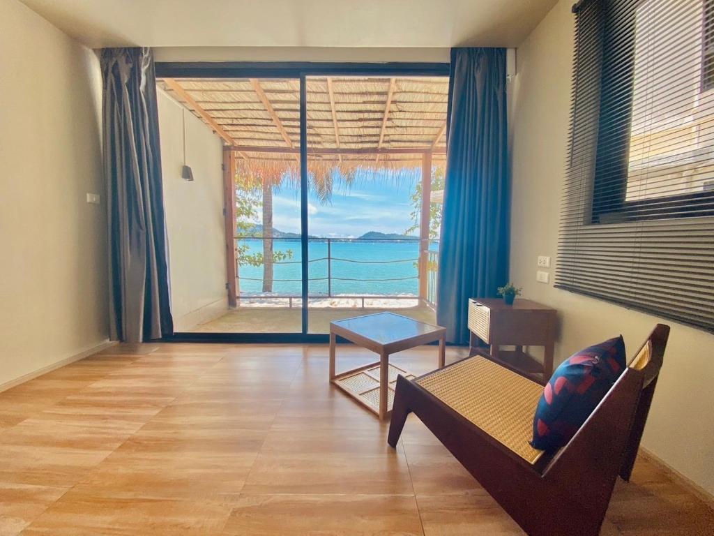 patong sunset villa Phuket - Resim 35