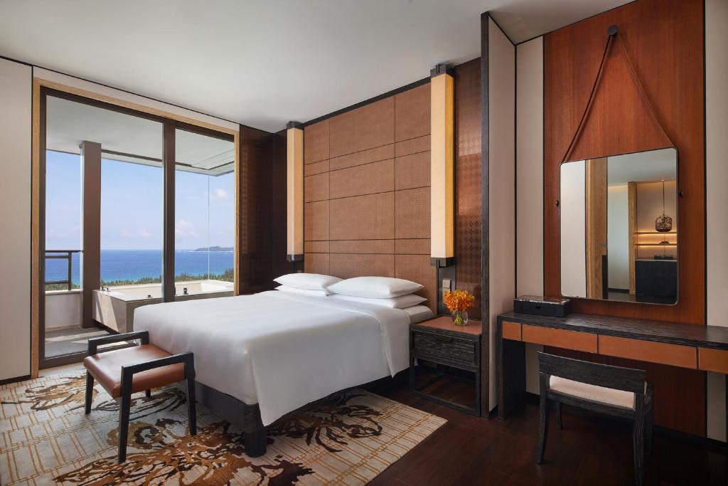 Grand Hyatt Sanya Haitang Bay Resort and Spa - Grand King Suite With Ocean View