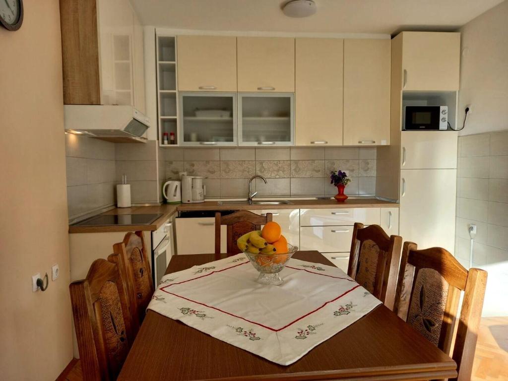 Kuchyňa alebo kuchynka v ubytovaní Apartment Miki
