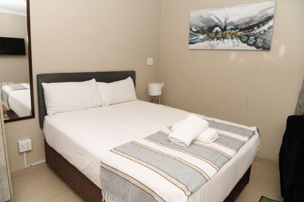 ELMED GUEST HOUSE - Deluxe Double Room With Shower