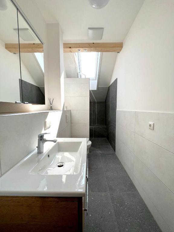 Landgasthaus zur Linde - Appartement Met Uitzicht En Balkon