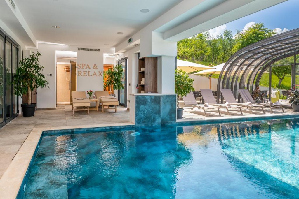 Bazén v ubytování Resort Stribor, Gorski kotar nebo v jeho okolí