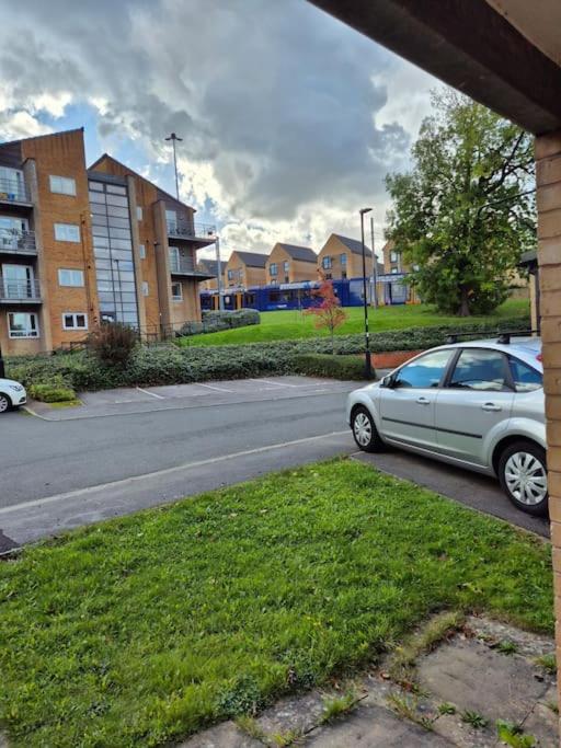 Modern Home2Home - Easy Centre Access & Free Parking 5