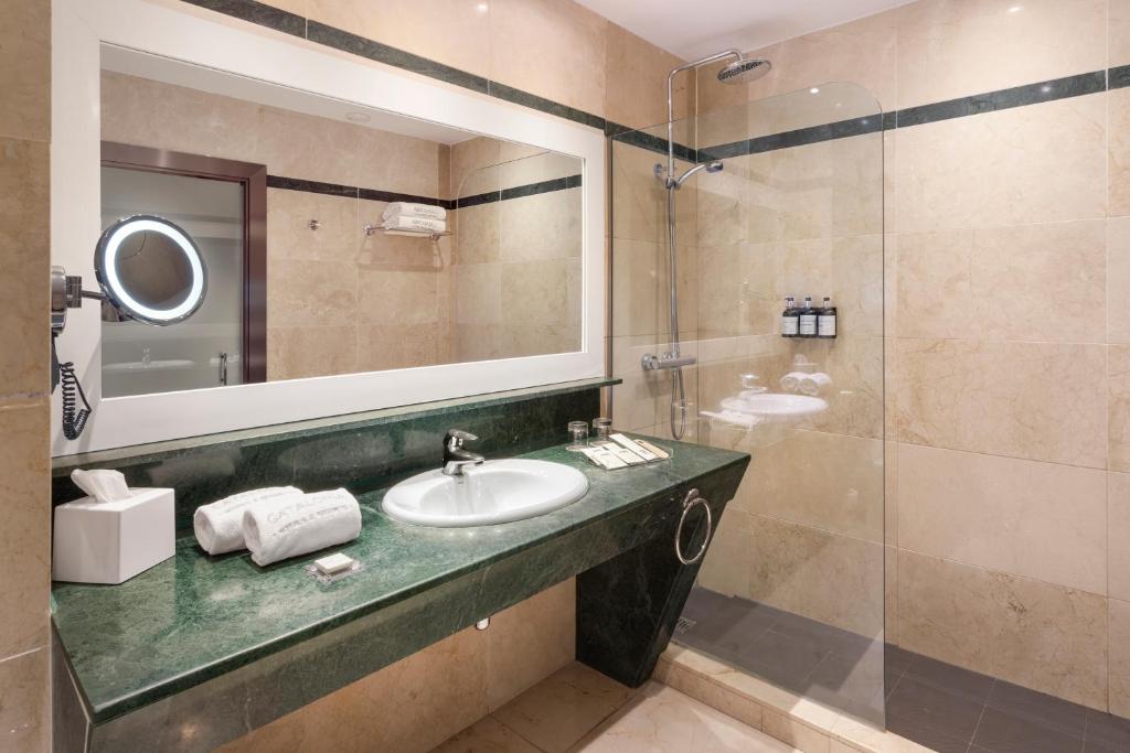 Catalonia Puerta del Sol - 16