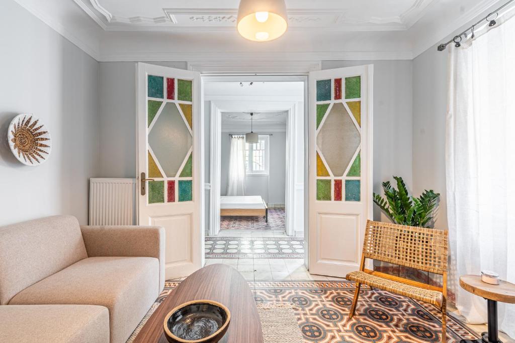 Neo Classic - Amazing 2Br House in Prime Location
