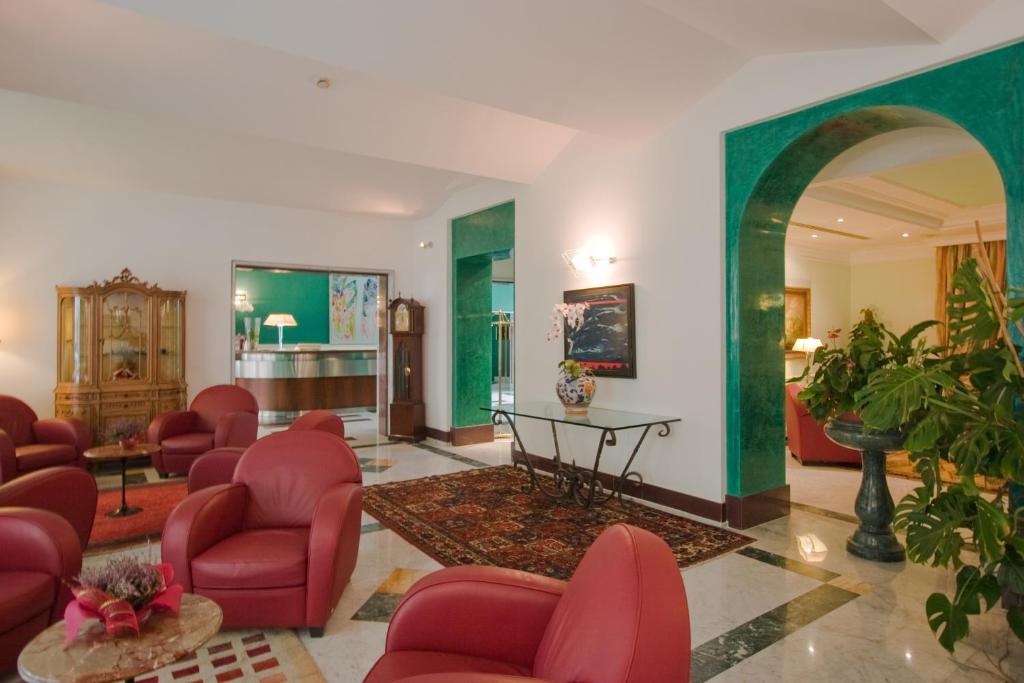 Ateneo Garden Palace - Resim 4