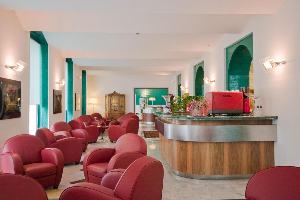 Ateneo Garden Palace - Resim 6