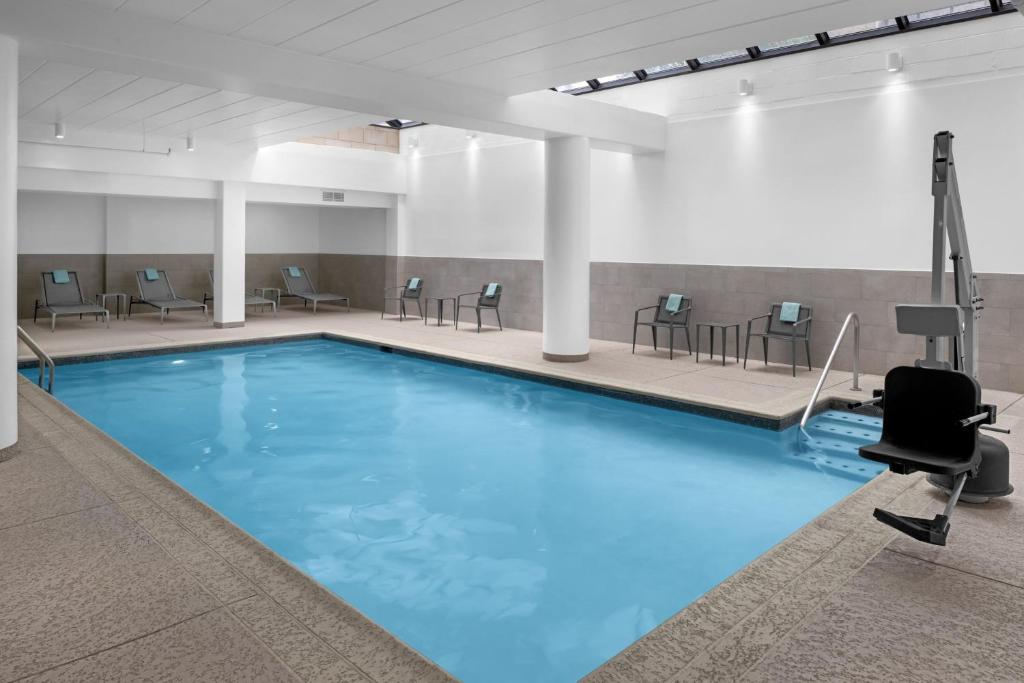 Courtyard by Marriott Pittsburgh University Center photo