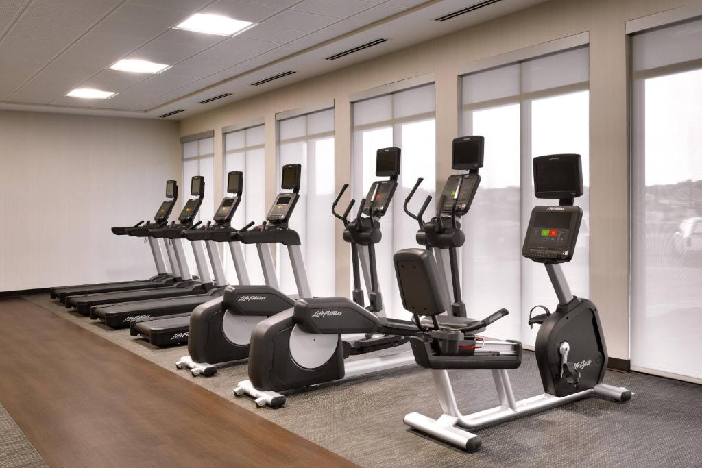 Fitness centrum a/nebo fitness zařízení v ubytování Courtyard by Marriott Cedar City