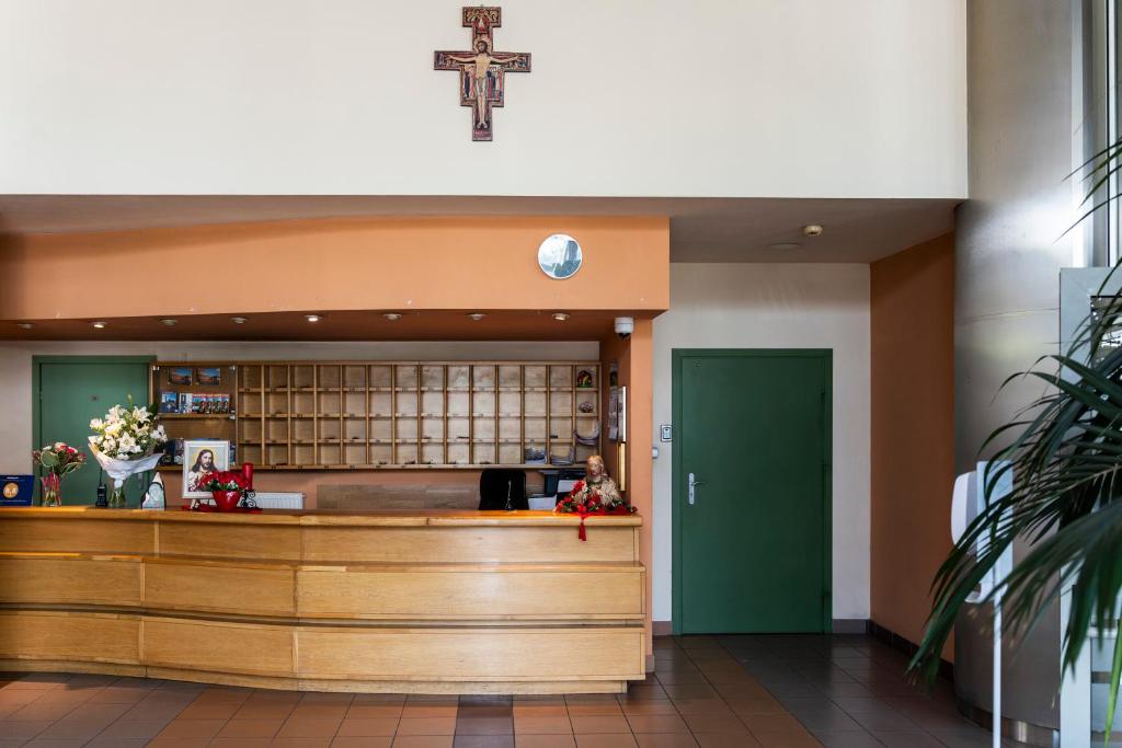 Lobby alebo recepcia v ubytovaní Pastoral Lodge at the Sanctuary of the Divine Mercy