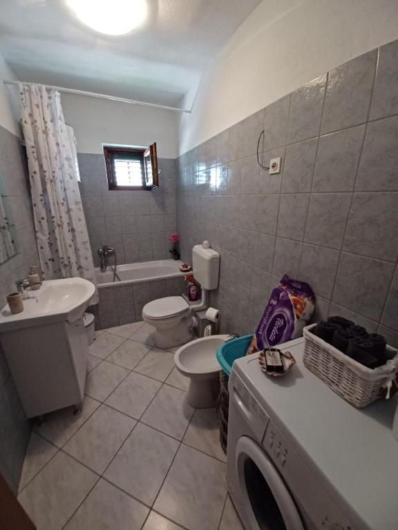 Kúpeľňa v ubytovaní Apartment Marijica