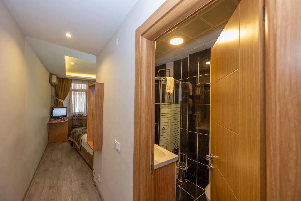 A bathroom at Hotel Devman