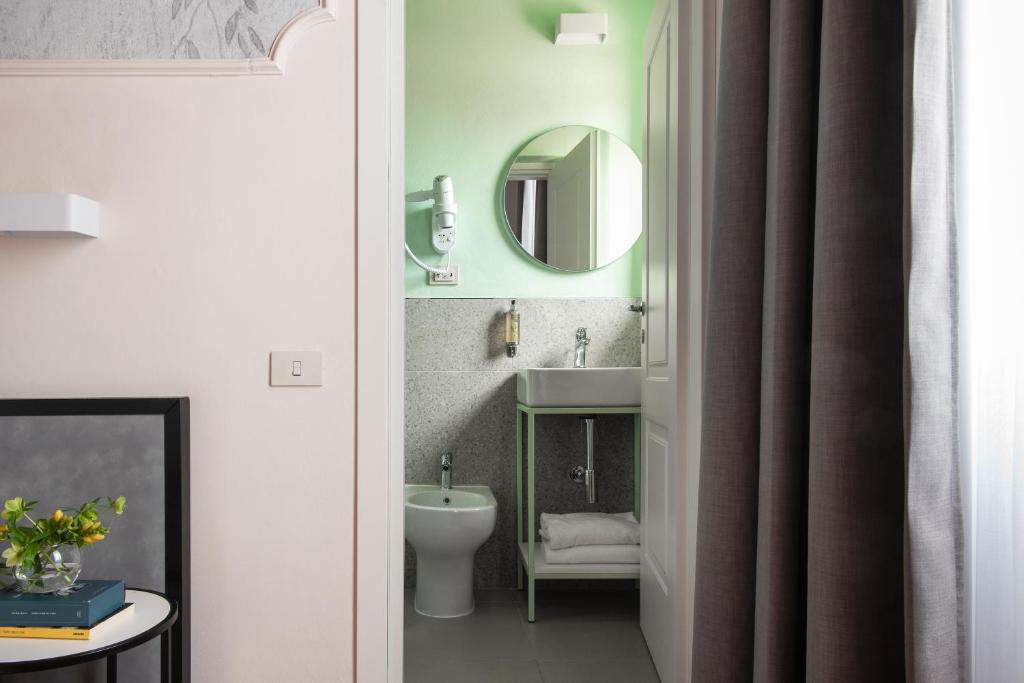 Koupelna v ubytování Hotel Fiorita