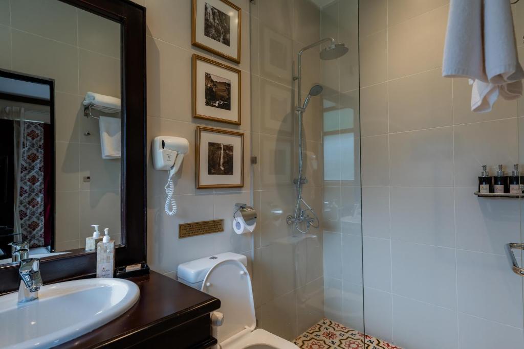 The CheRiz Boutique - 14