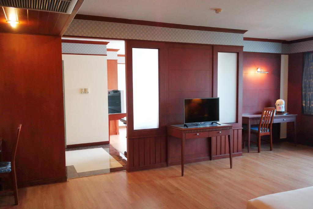 TV a/nebo společenská místnost v ubytování Grand Park Hotel