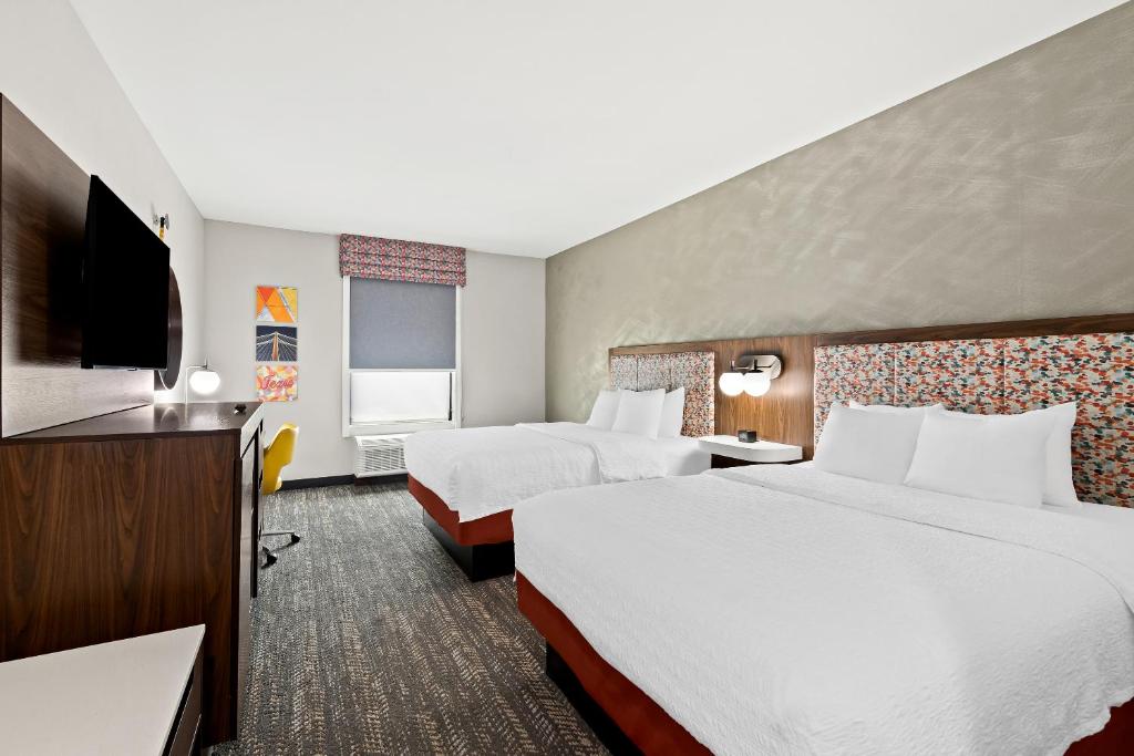 Postel nebo postele na pokoji v ubytování Hampton Inn Longview