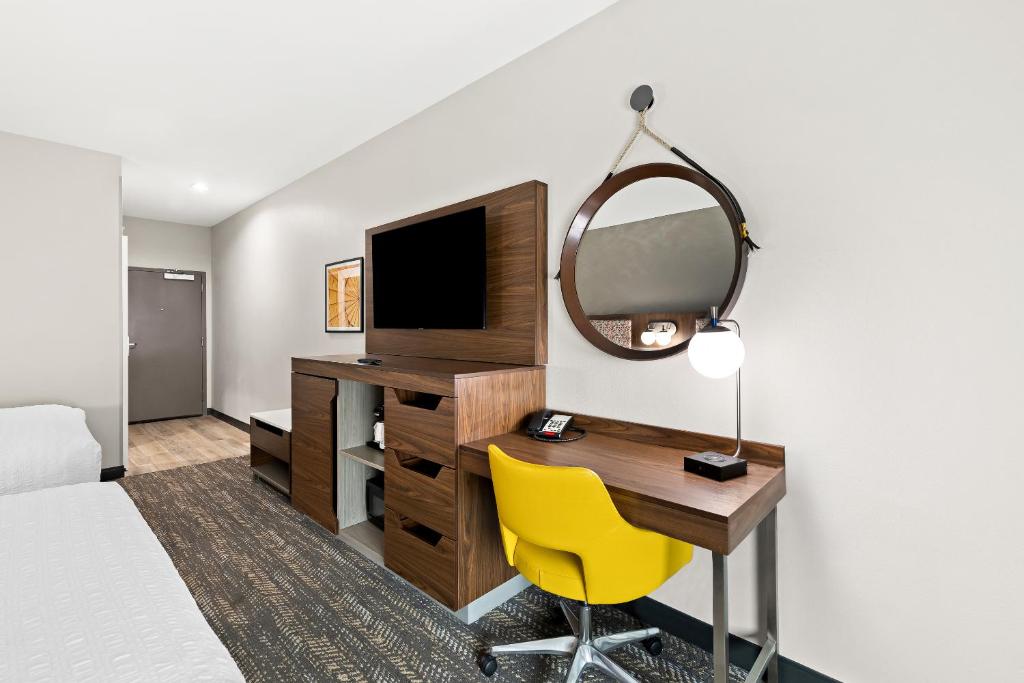 TV a/nebo společenská místnost v ubytování Hampton Inn Longview