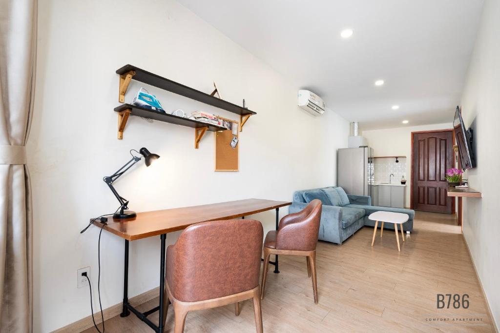 B786 Airport Apartment 5