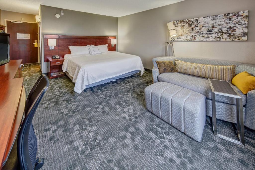 Postel nebo postele na pokoji v ubytování Courtyard by Marriott Abilene Southwest/Abilene Mall South