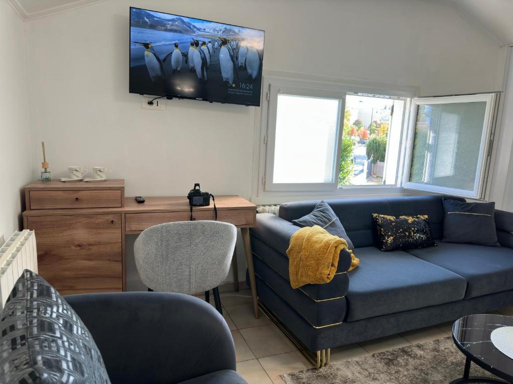 Χώρος καθιστικού στο Jireh Loft Limeil Brévannes studio Privé