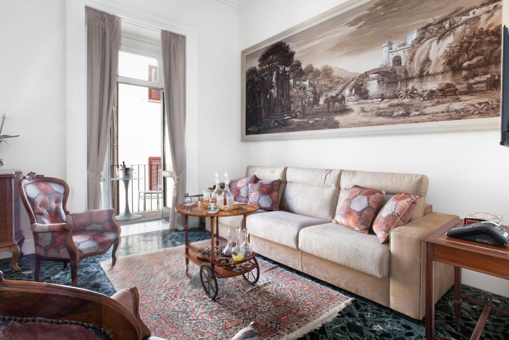 Posezení v ubytování Grace Suites Sorrento