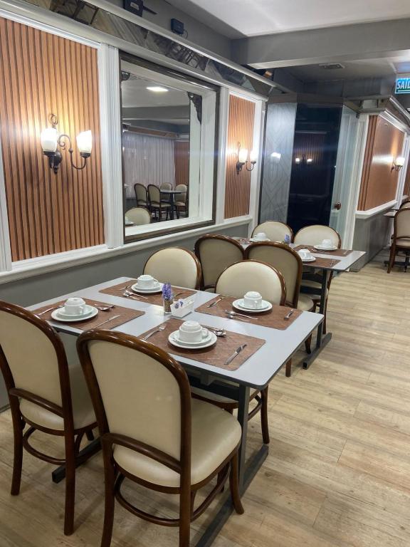 Posezení v ubytování City Hotel by Fast10