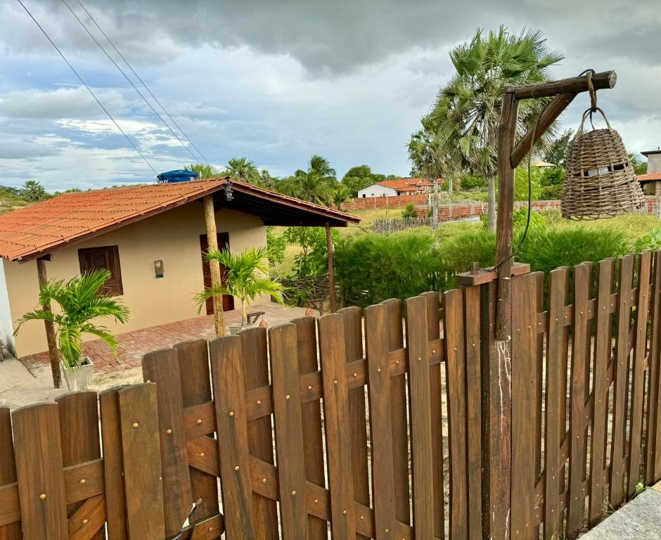 Το κτήριο όπου στεγάζεται  η παραθεριστική κατοικία