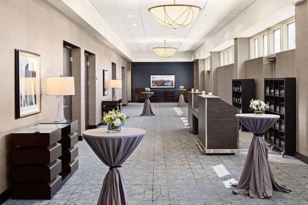 Courtyard by Marriott Minneapolis Downtown photo