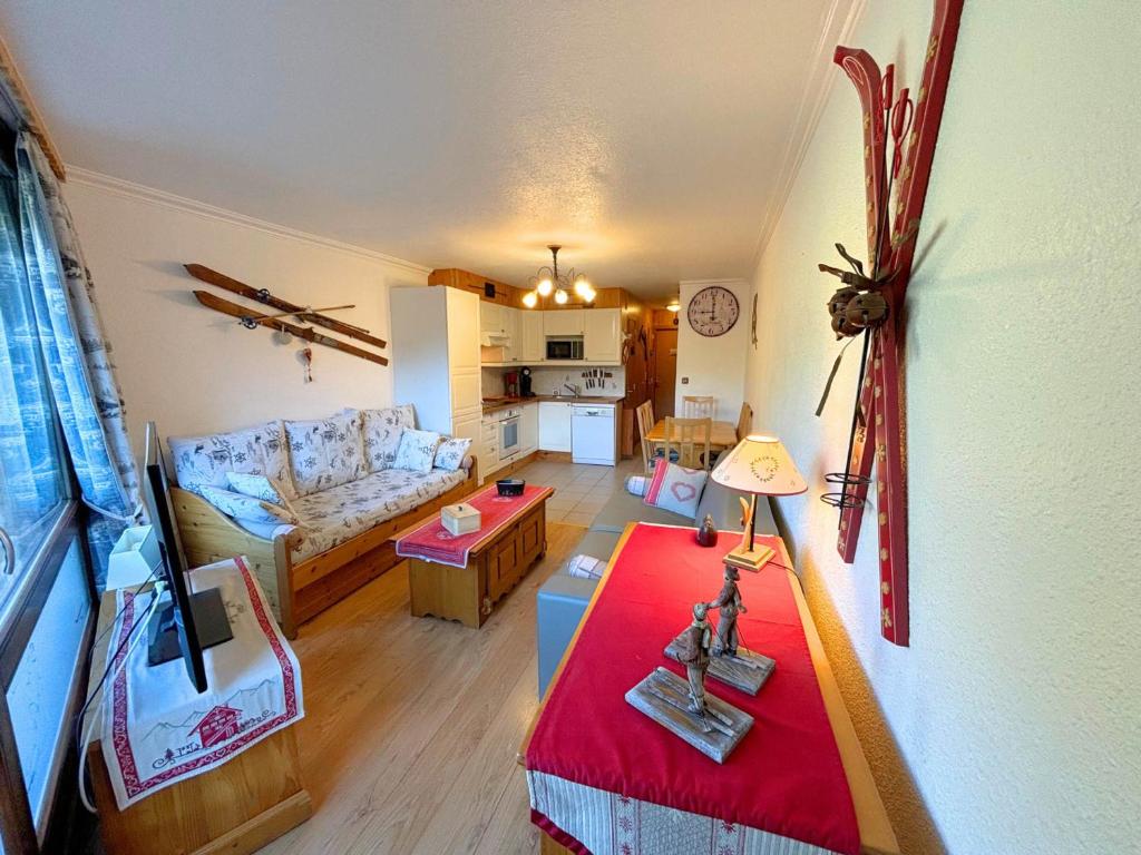 Khu vực ghế ngồi tại Appartement pour 5 personnes avec cuisine équipée et balcon - FR-1-452-393