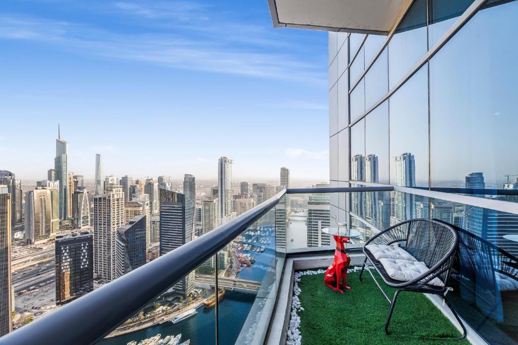 Picture of Dubai Marina Penthouse with Amazing views JBR, Beach, Pool, Dubai ...