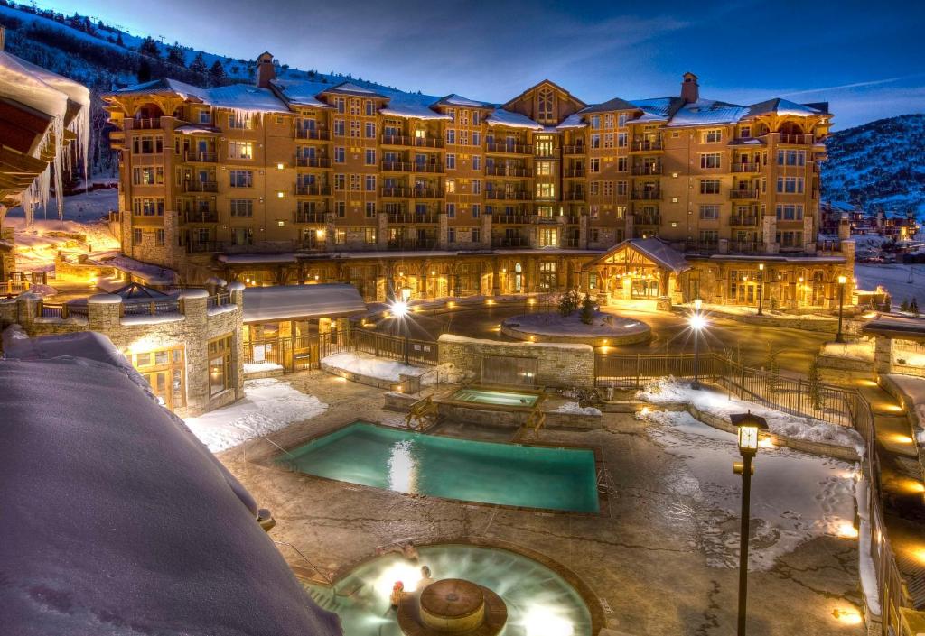 Bazén v ubytování Hyatt Centric Park City nebo v jeho okolí