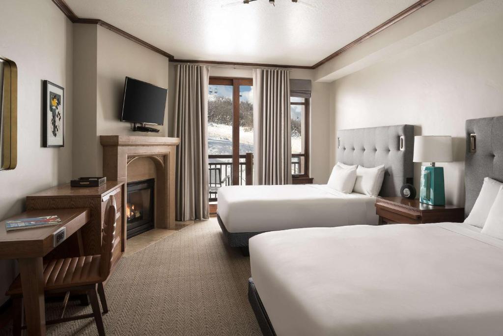 Postel nebo postele na pokoji v ubytování Hyatt Centric Park City