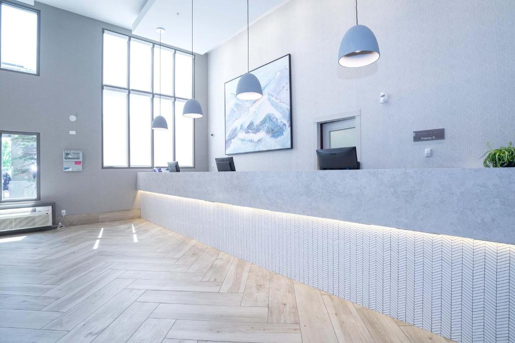 Sandman Hotel Calgary Airport - Resim 3