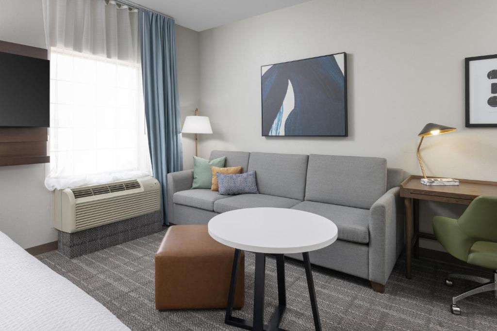 Staybridge Suites Rogers - Bentonville, an IHG Hotel - Studio Suite