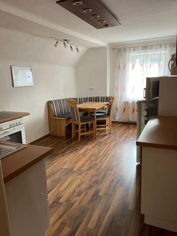 Kuchyň nebo kuchyňský kout v ubytování Haus Peter