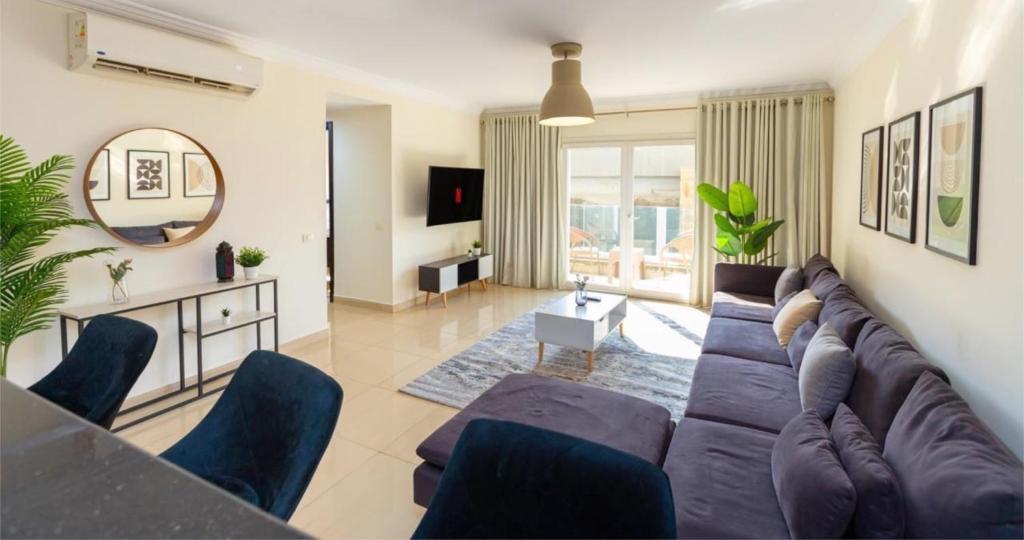 Posezení v ubytování Deluxe Ocean Apartment Heliopolis
