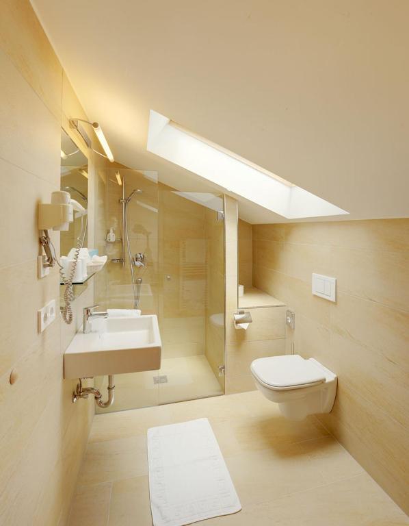 Koupelna v ubytování Hotel Laurin