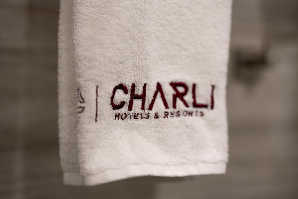 Certifikát, hodnocení, plakát nebo jiný dokument vystavený v ubytování Charli Hotel Jeddah by AHS