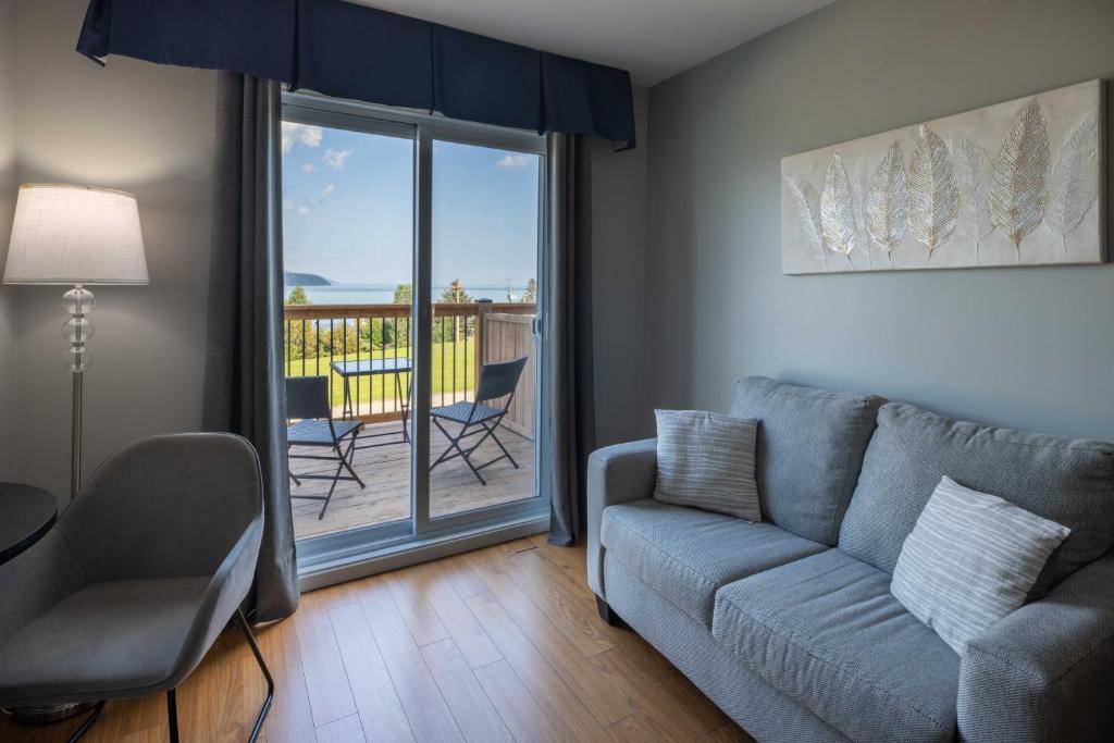 Posezení v ubytování Motel le Point de Vue