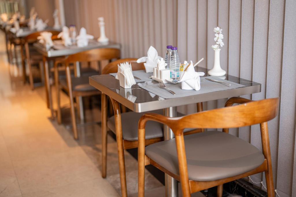 Restaurace v ubytování Charli Hotel Jeddah by AHS