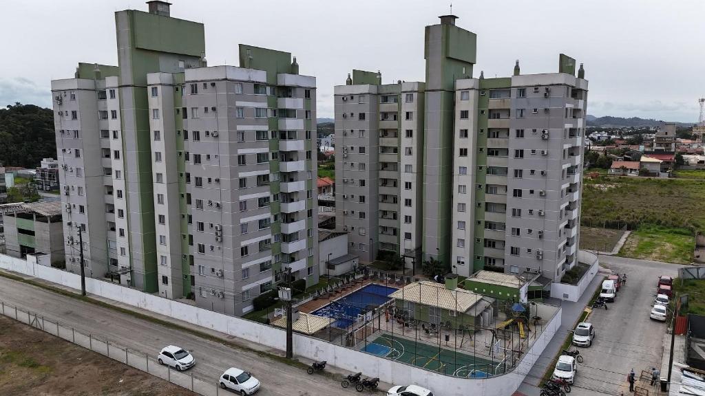 an overhead view of two tall apartment buildings at Apto.napraia BEACH 901 em Piçarras com vista mar in Piçarras