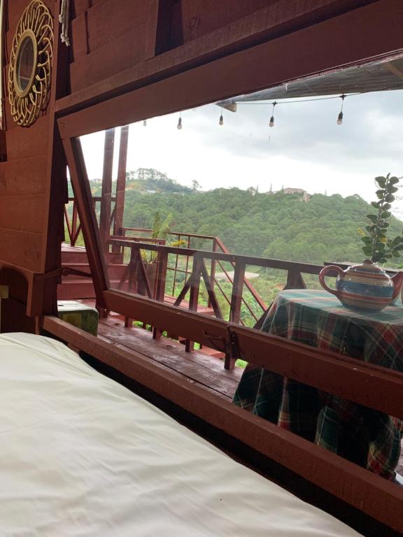Rõdu või terrass majutusasutuses Nắng Xinh Homestay