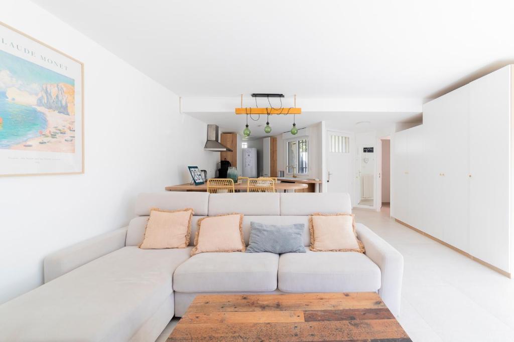 Posedenie v ubytovaní VILLA BORD DE MER 6 COUCHAGES AVEC JARDIN ET GARAGE