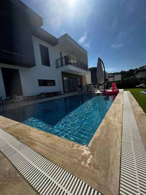 Bazén v ubytování Private Pool Villa for Daily Rent in Kusadasi nebo v jeho okolí
