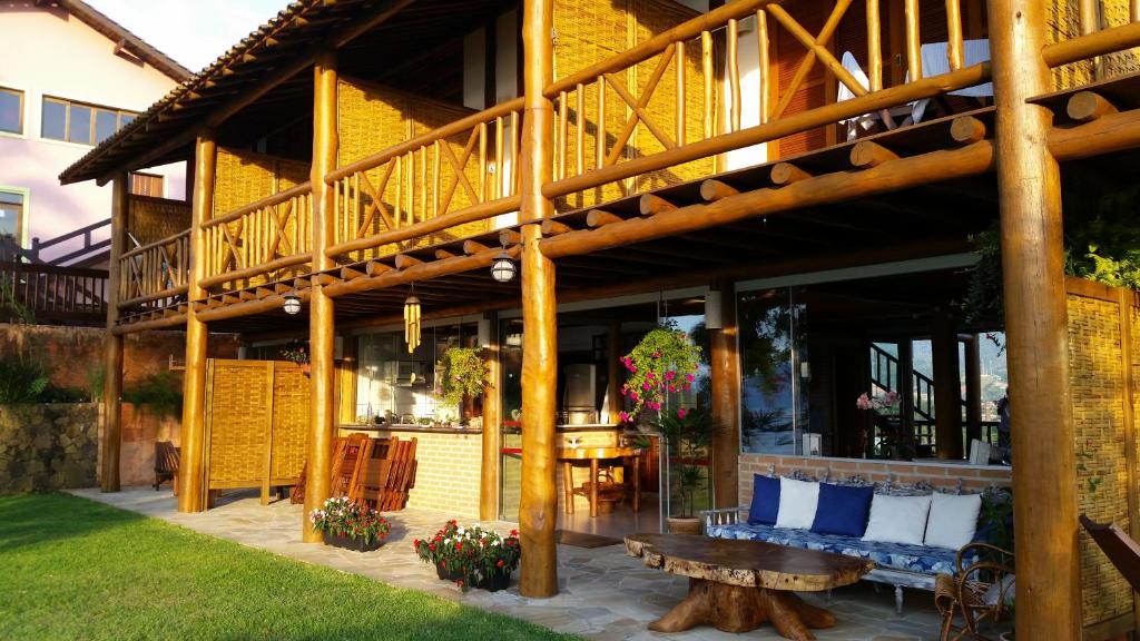  Gidu House